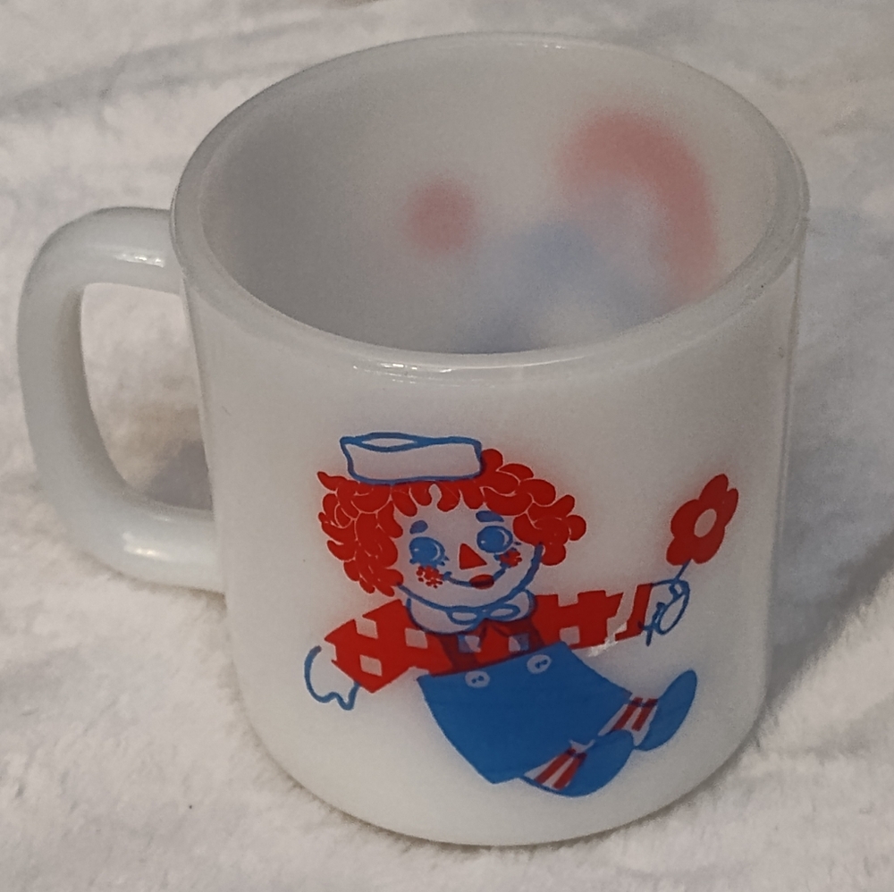 Vintage Raggedy Ann and Andy Mug